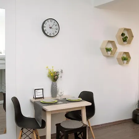 Minimal Central Loft